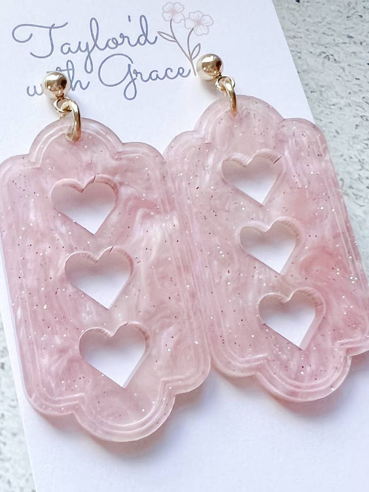 Triple Heart Oorbellen voor wholesale door Taylor’d with Grace