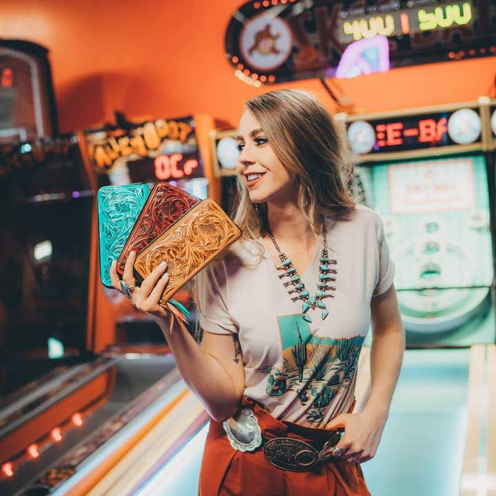 Women's Leather Accordion Wallet for wholesale by Virginia Handbags