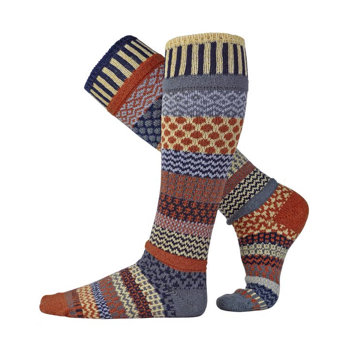 Muskatnød voksne knæstrømper | Bæredygtigt fremstillet i USA for engroshandel hos Solmate Socks
