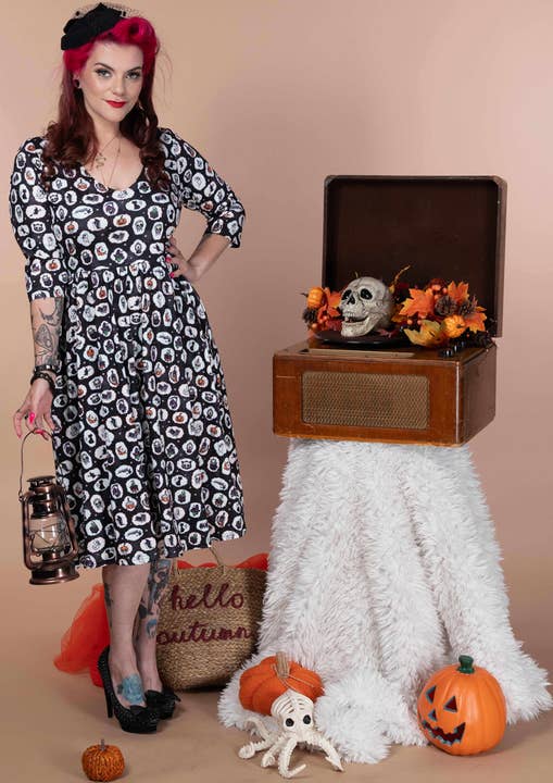 Billie Black Spooky Halloween & Karneval Long Sleeved Dress for wholesale by Dolly & Dotty