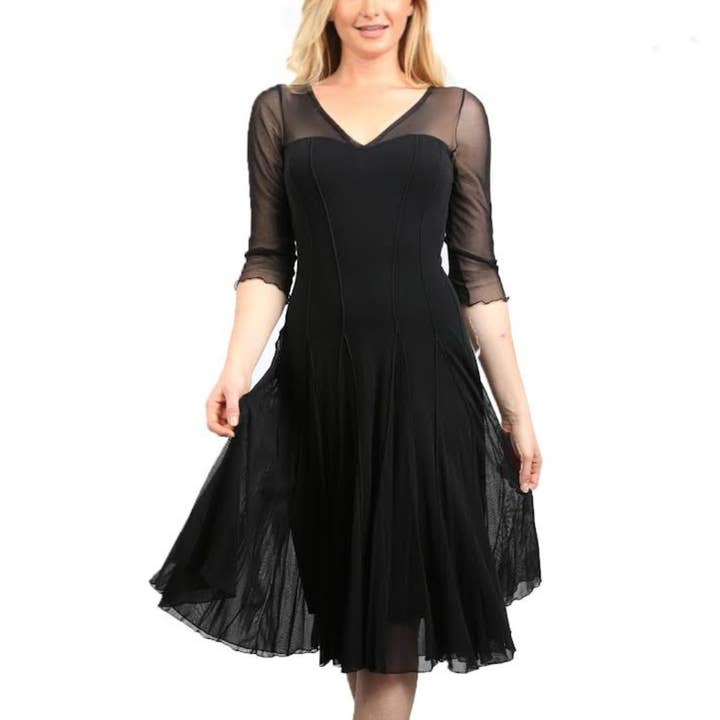 Robe moulante et évasée MAXIMA à empiècements à manches 3/4 Noir pour la vente par Elana Kattan