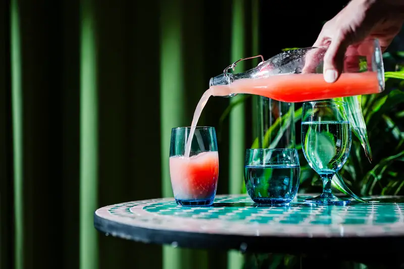 Hospitality Glass - Wholesale Water Bottle - Square .5 L. Swing Bottle1