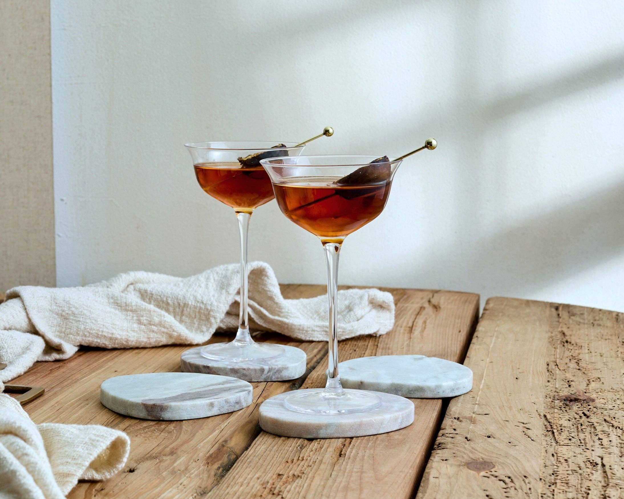 What a Host Home – wholesale Coasters – Amie Natural Polished Marble Coasters Irregular Shape3