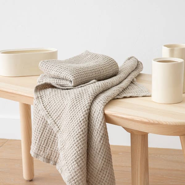LinenMe - Wholesale Hand Towel - Linen Hand Towels Natural Washed Waffle Big1