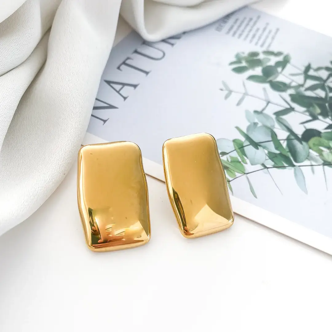 Nicholls Jewellery – wholesale Dangle earrings – Rectangle Flat Gold Statement Earrings7