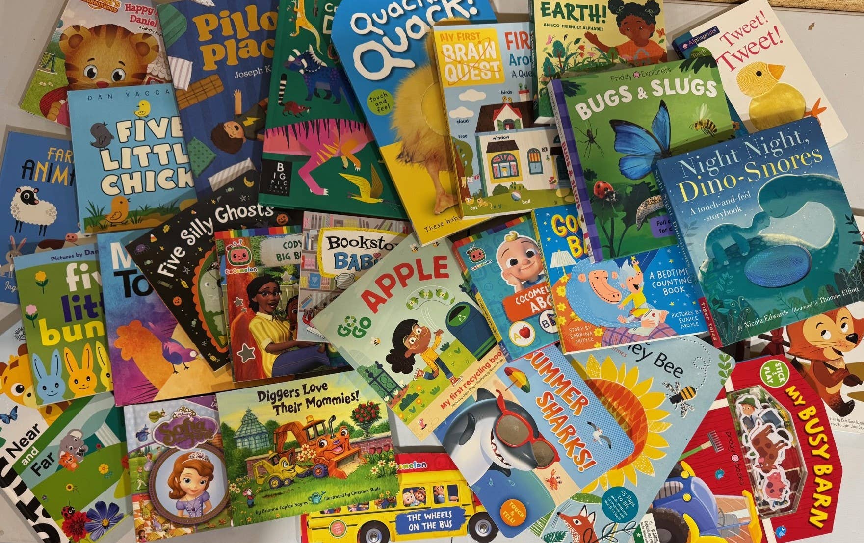 Wildwood Enterprises LLC - Wholesale Baby and toddler book (0–2) - $4.99 Childrens Book Bundle. 25 Title Assortment1