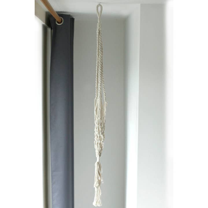 AW Artisan - Wholesale Hanging Planter - Macrame planters - Large - Extra long2