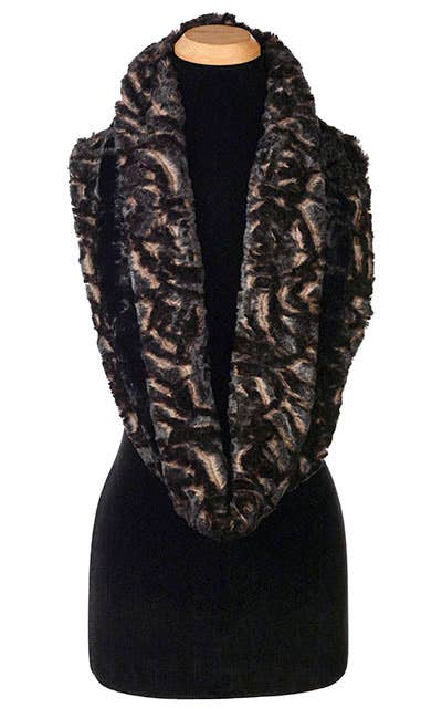 PANDEMONIUM - Wholesale Fur/Faux Fur Coat - Women's - Double Cowl Shrug - Assorted Faux Furs2