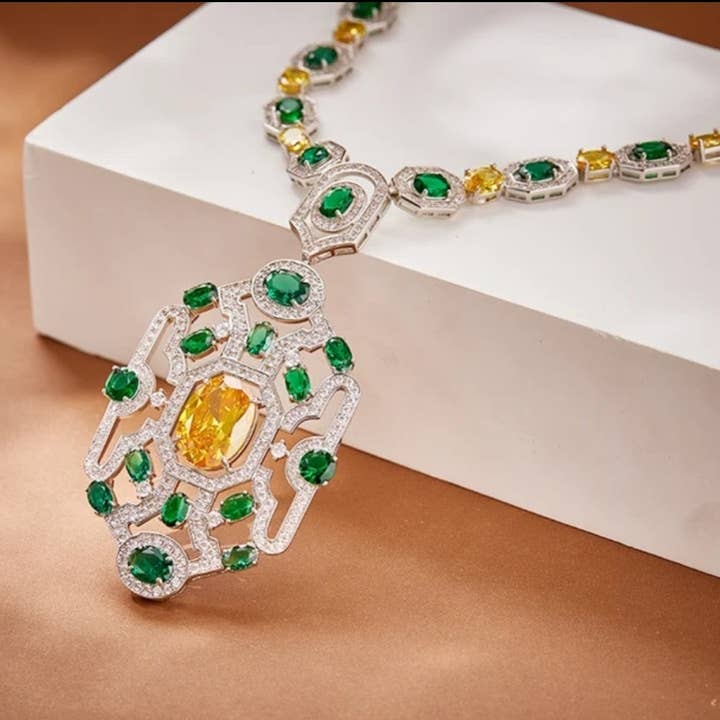 Set di gioielli di lusso ispirato all'italiano con Zirconite per la vendita all'ingrosso da parte di Diamond Veneer Travel Jewelry