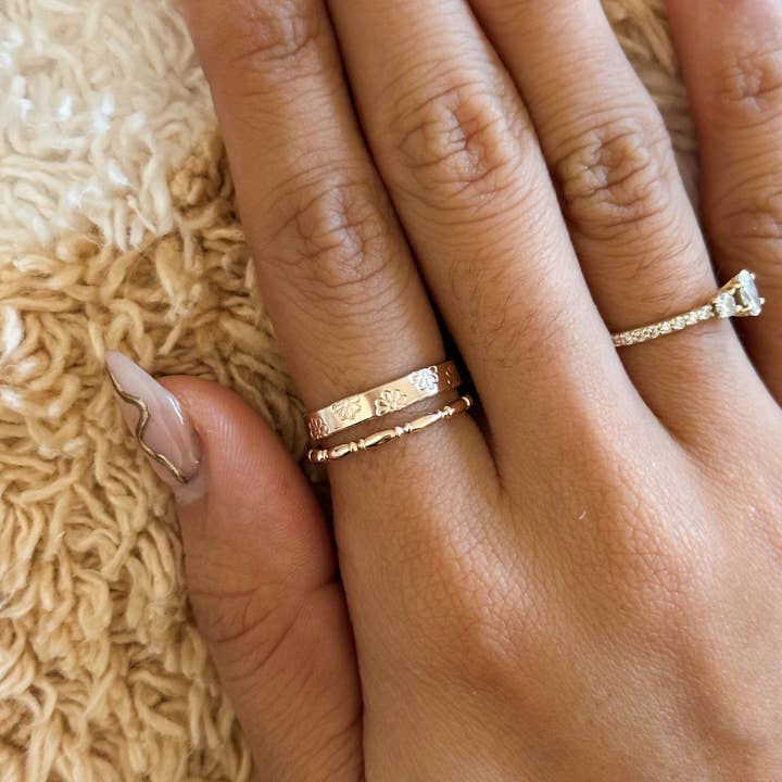 Laine Honolulu - Wholesale Band/Stacked Ring - Daisy Stamped Ring5