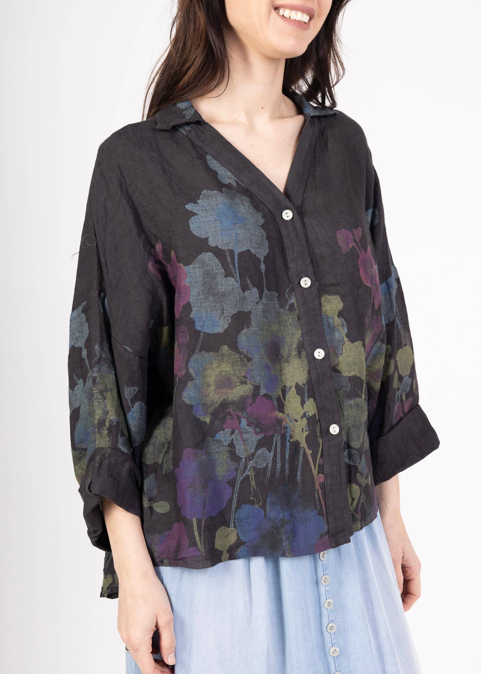 la maison des fibres naturelles – wholesale College/Baseball Jacket - Women’s – Floral print blouse 20984 100% linen15