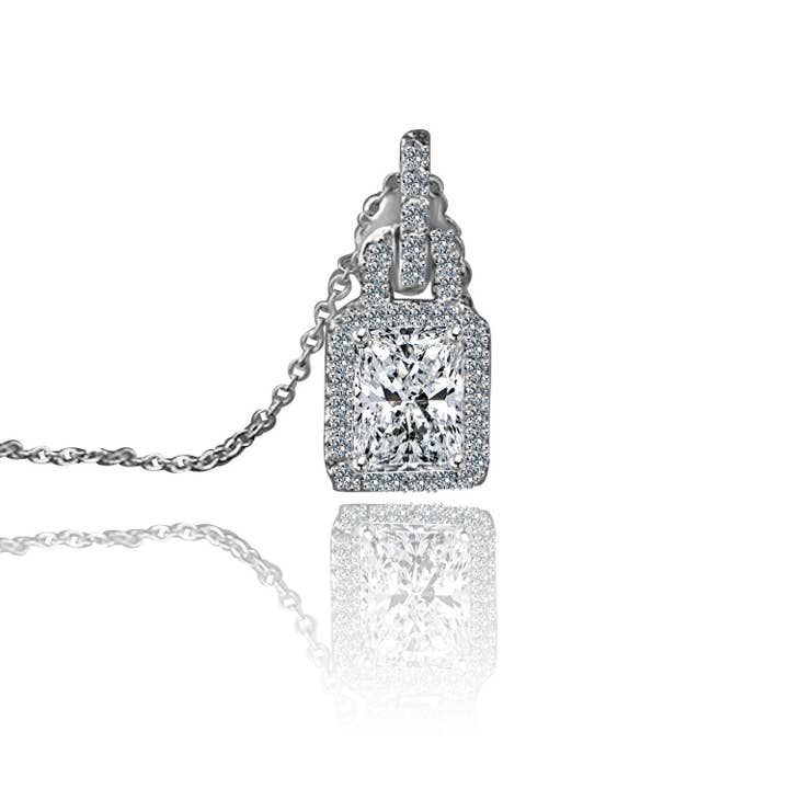 2CT Diamond Veneer Cubic Zirconia Pendant. 635P10826A for wholesale by Diamond Veneer Travel Jewelry