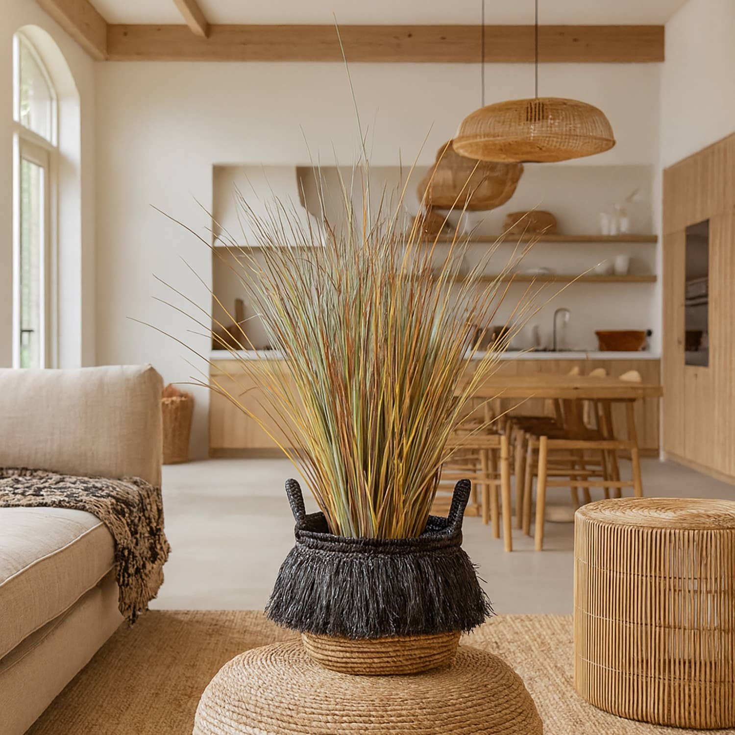 Now's Home - Wholesale Basket - NATURAL ABACA BASKET WITH BLACK FRINGES SMALL DIAM 30CM2