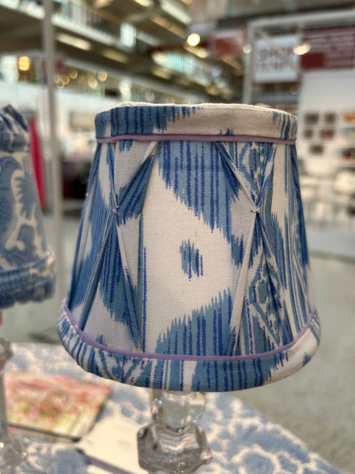 Blå Ikat Lampeskærm for engroshandel hos Don Lino