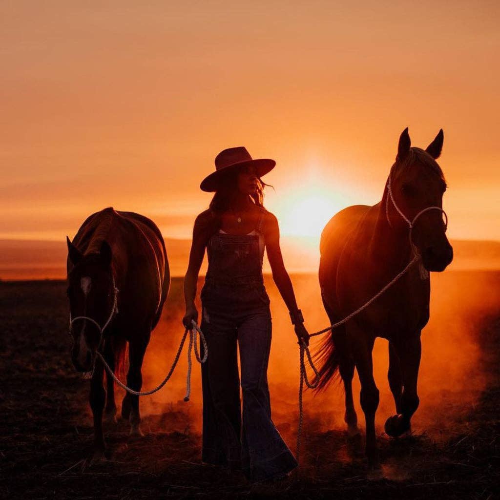 R. Rebellion - Wholesale Jar/Filled Candle - Western Skies Candle 8 oz.1