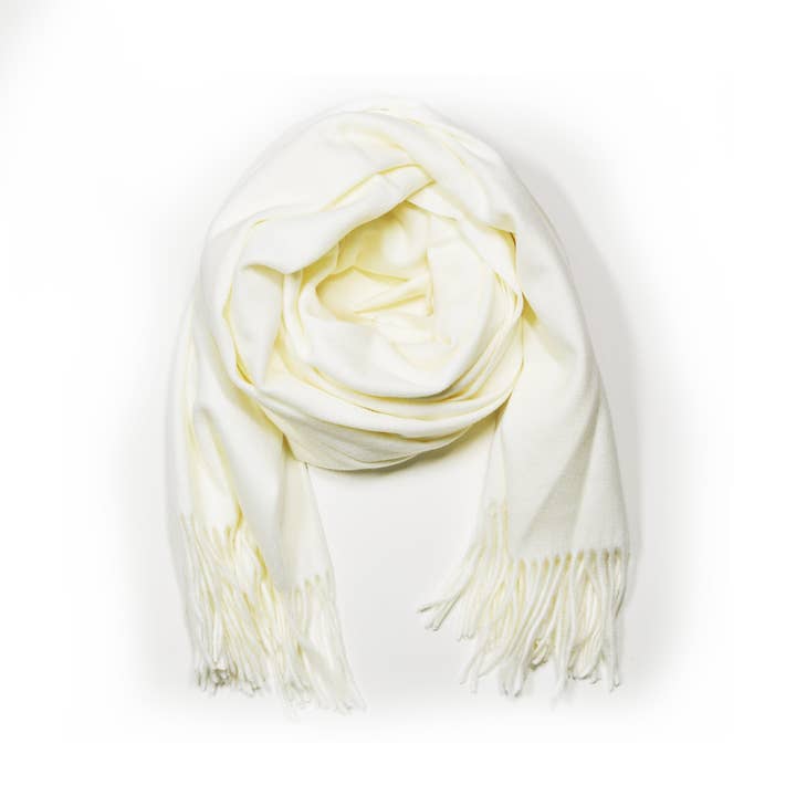 LUV & Co. - Wholesale Throw Blanket - 5508 Crema1