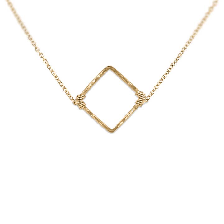 Collier en forme de diamant pour la vente par Sabina Jewelry