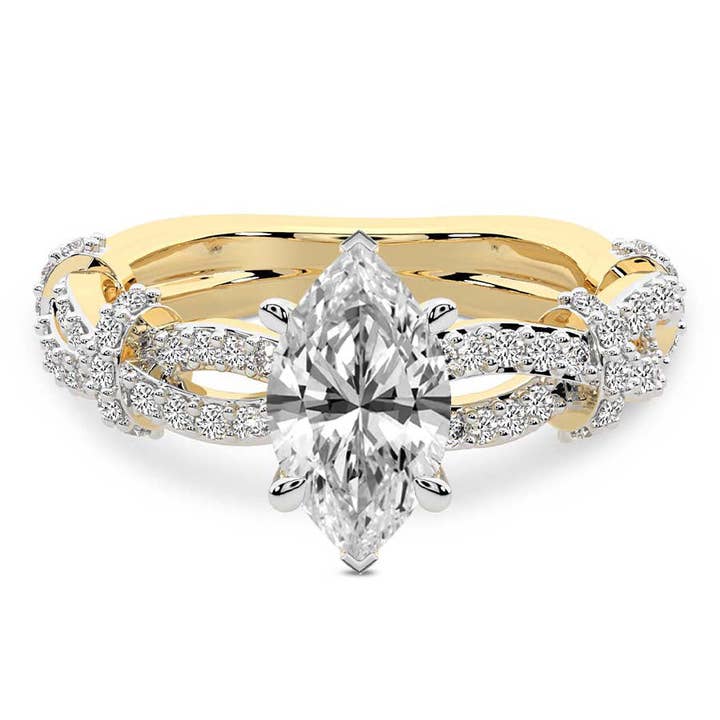 Brillantezza Contorta Anello di Fidanzamento con Diamante di Laboratorio a Doppio Tono Marquise al Centro per la vendita all'ingrosso da parte di Caratina