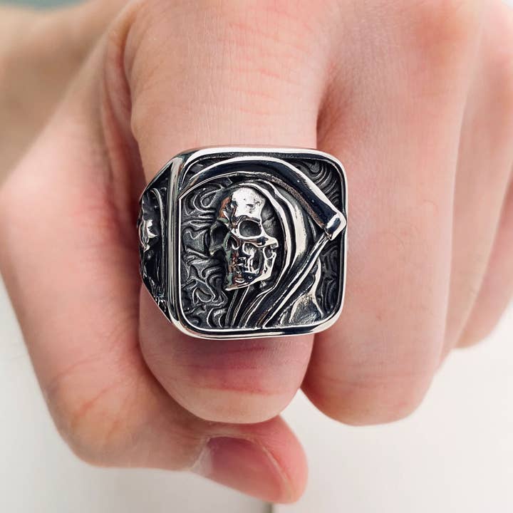 Mio Queena - Wholesale Signet Ring - Hip Hop Skull Sickle Death Stainless Steel Ring - MJ/MR