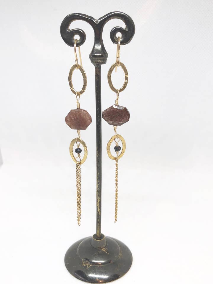 Boucles d'oreilles Zazen en Quartz Cheveux Rouges pour la vente par Gayatri Designs Jewelry