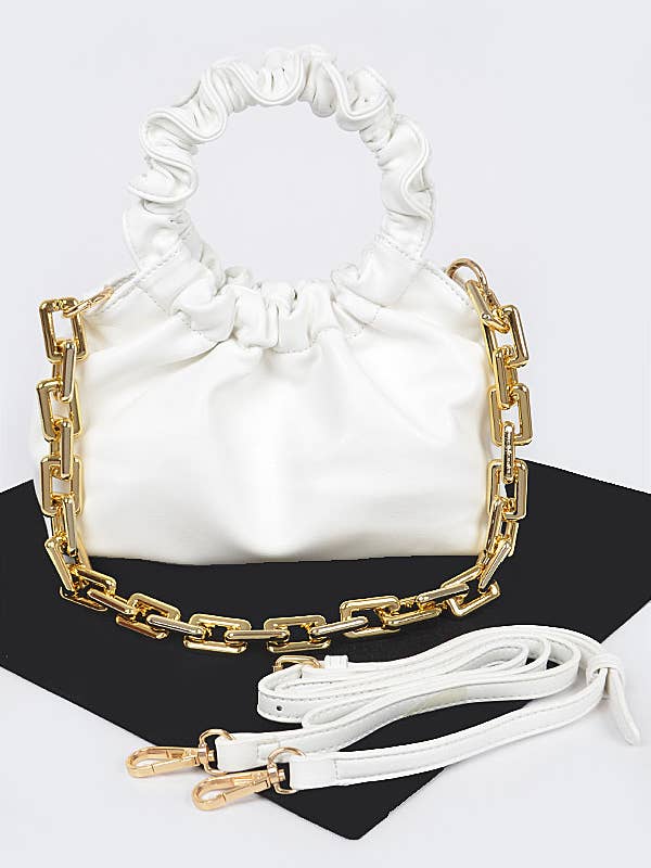 Sac à chaîne plissée en similicuir pour la vente par Shop Neighbors