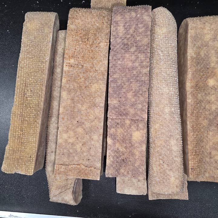 JUST Cheese Chews - Wholesale Pet Treats - Dog - Dog cheese chew. Blueberry M/S Himalayan Yak ~3.5oz 100g5