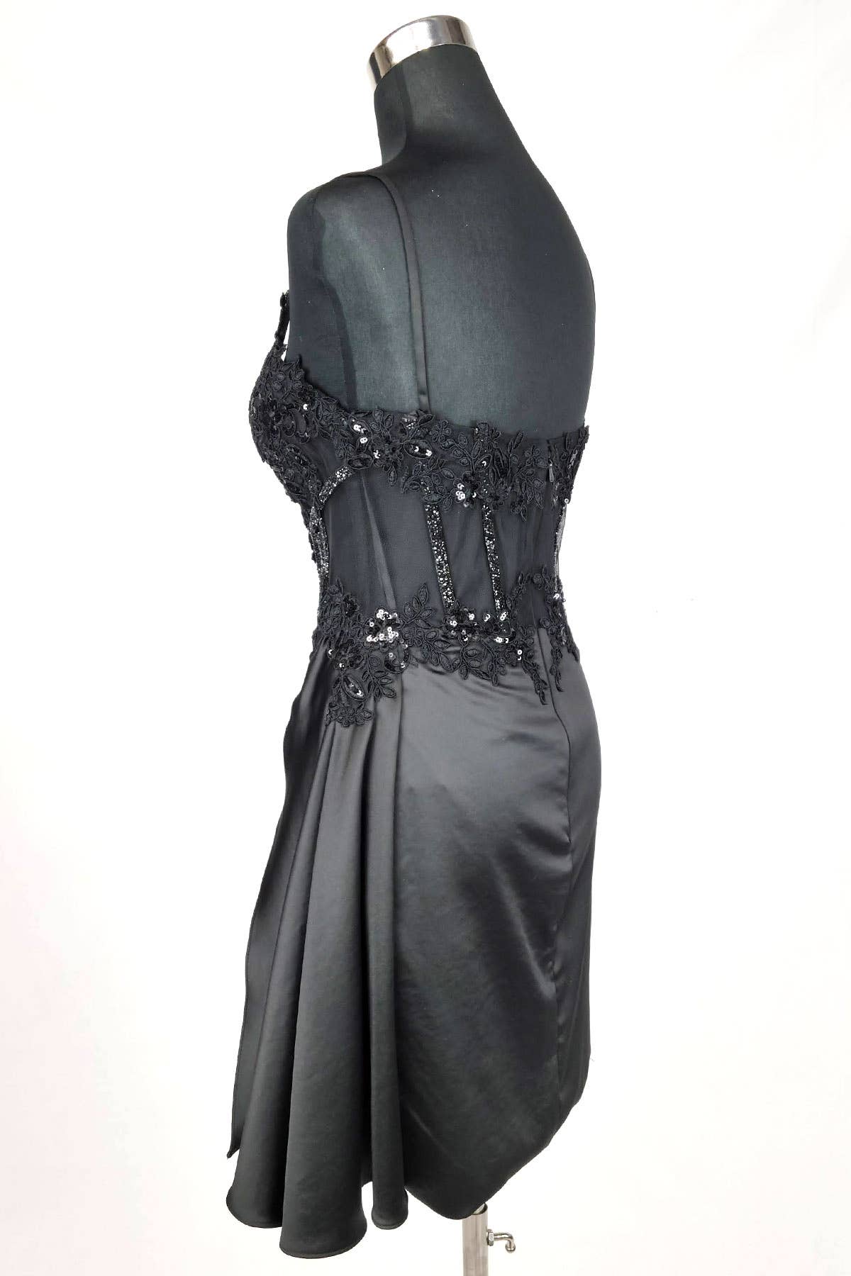 Chicas - Wholesale Dress - Women's - Short Dress With Sequins and Embroidery. C3553