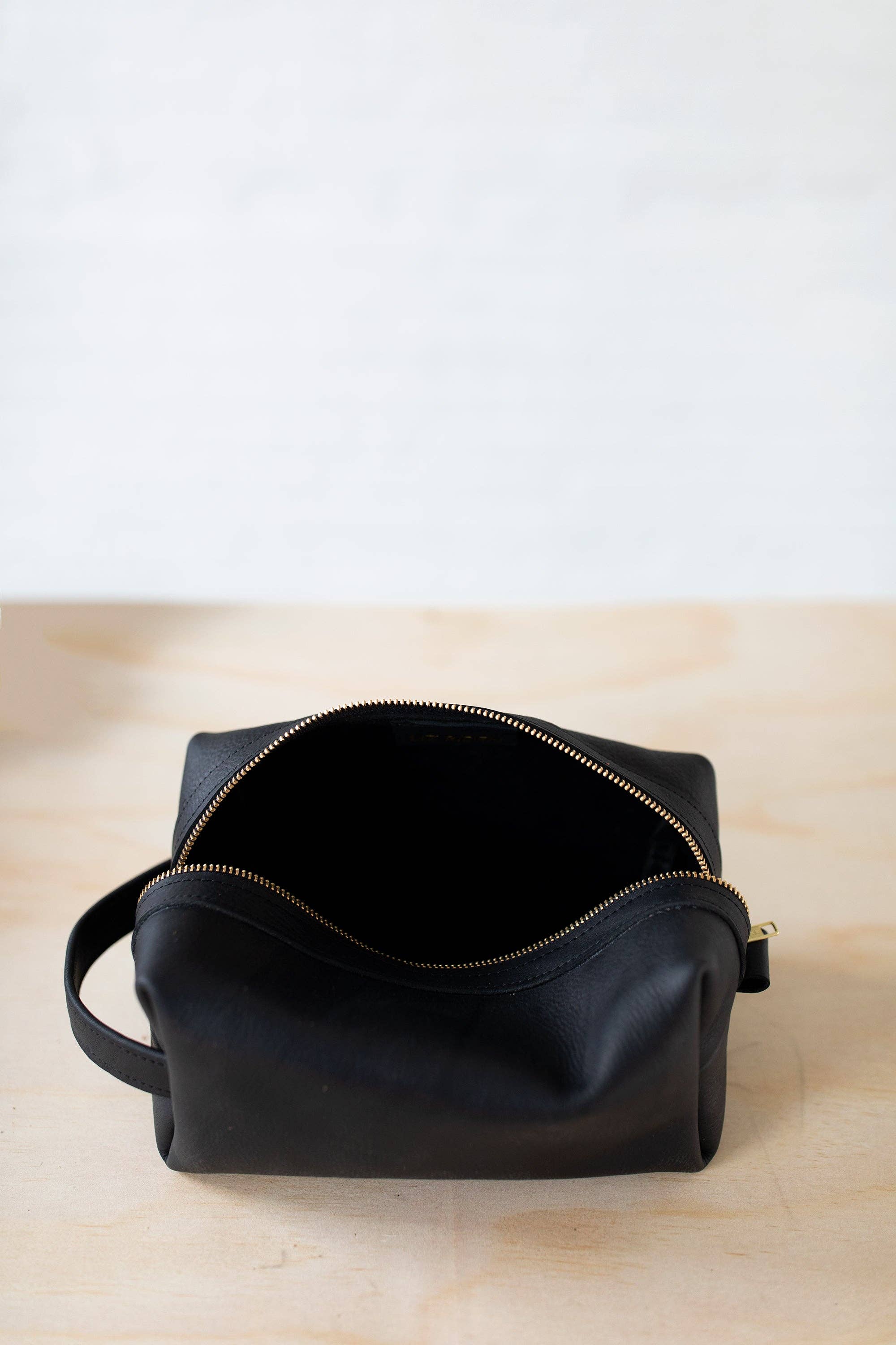 LIZ RIDEN - Wholesale Toiletry Bag - Unisex - Dopp Kits-Black9