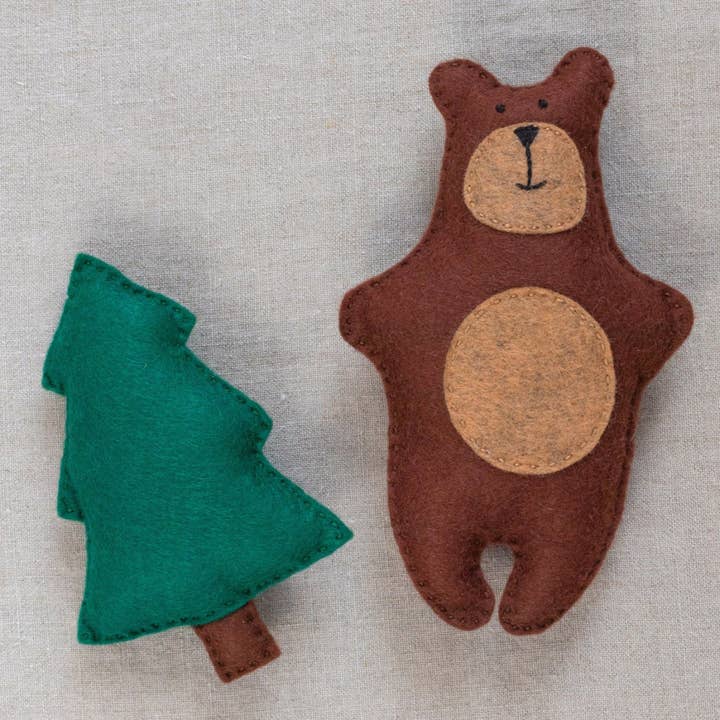 BEAR and TREE felt sewing kit for kids for wholesale by Mimihali