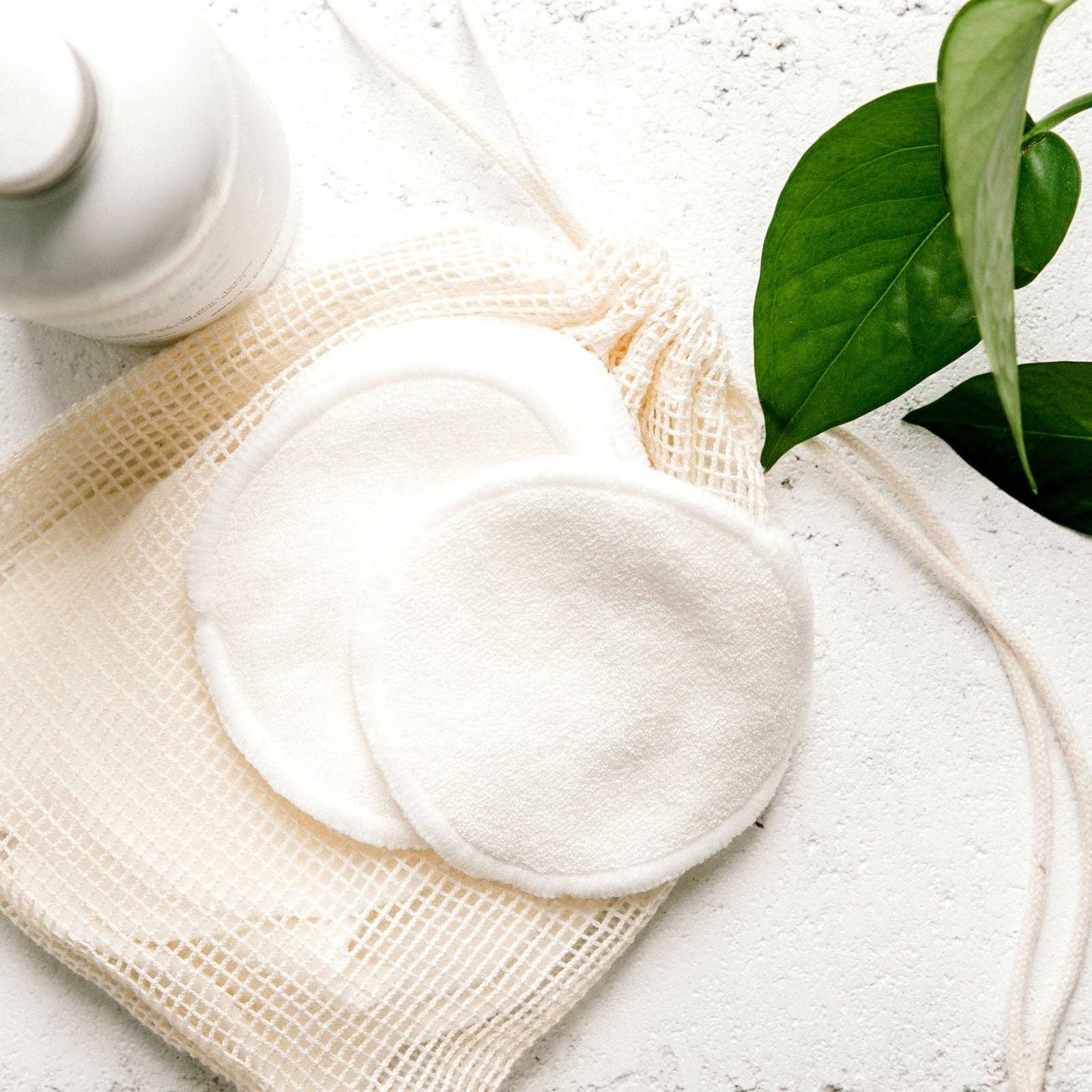 Bambooju – wholesale Make-up remover – Disques démaquillants Blancs I Charbon De Bambou1