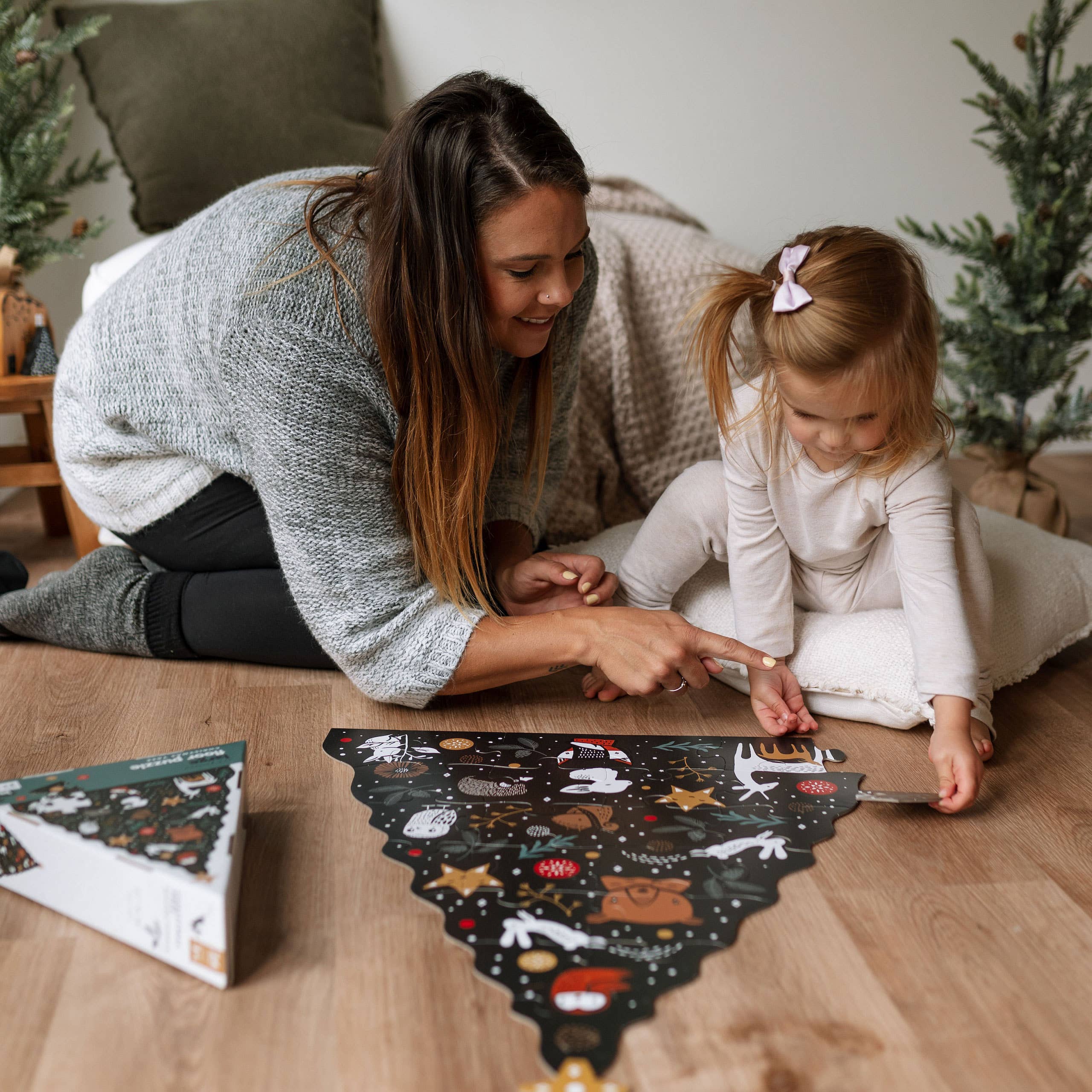 Wee Gallery - Vente Puzzle – enfant - Puzzle géant au sol en forme de sapin de Noël2