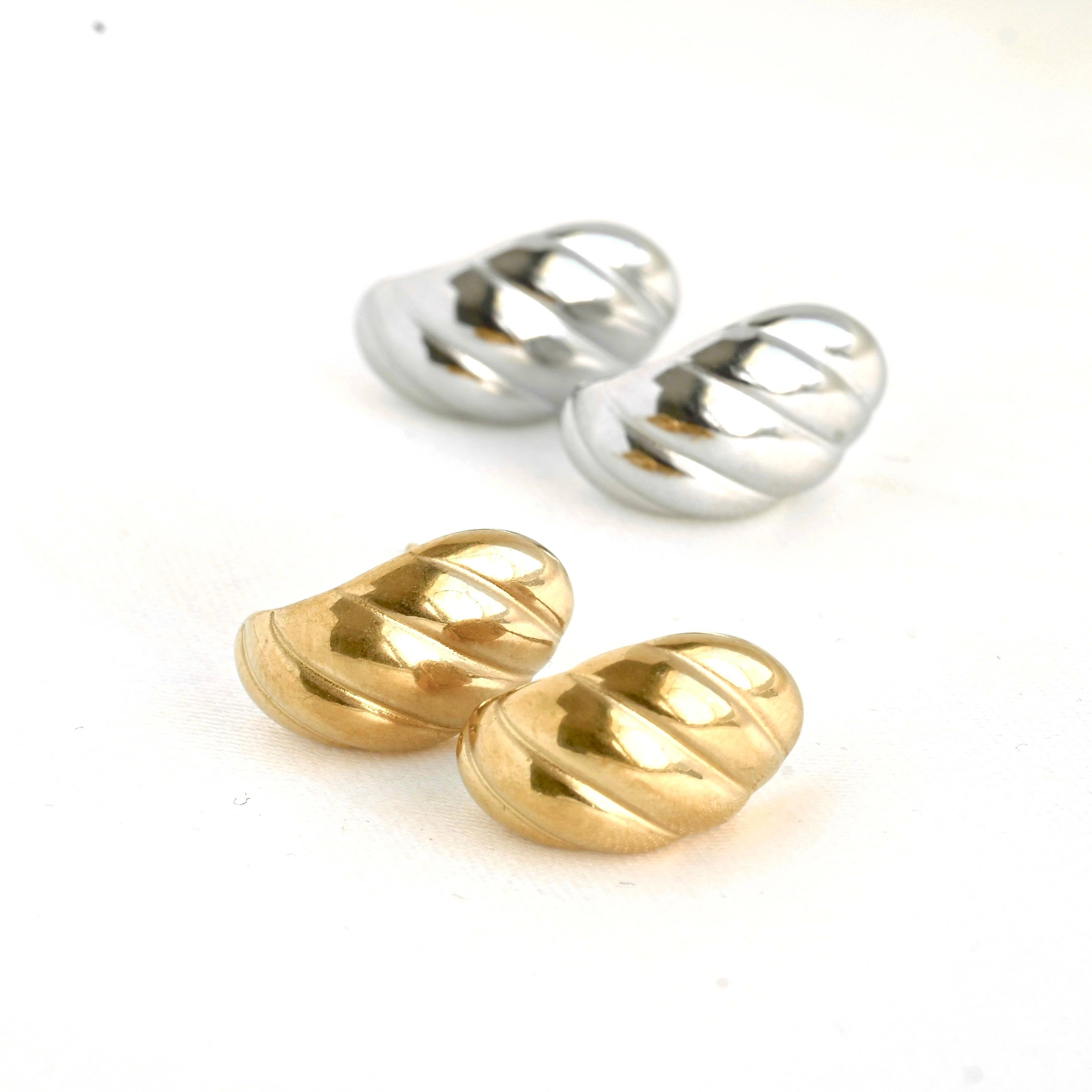 Blueyejewelry - Wholesale Huggie Earrings - Small Croissant Huggies - Waterproof 18k Gold Dome Earrings7
