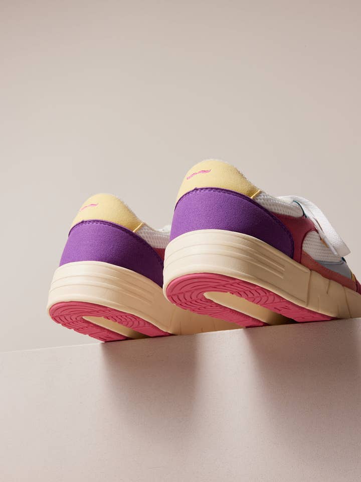 ODAJE - Wholesale Lifestyle Sneakers - Women's - Aimée low-top sneakers - Duck white pink