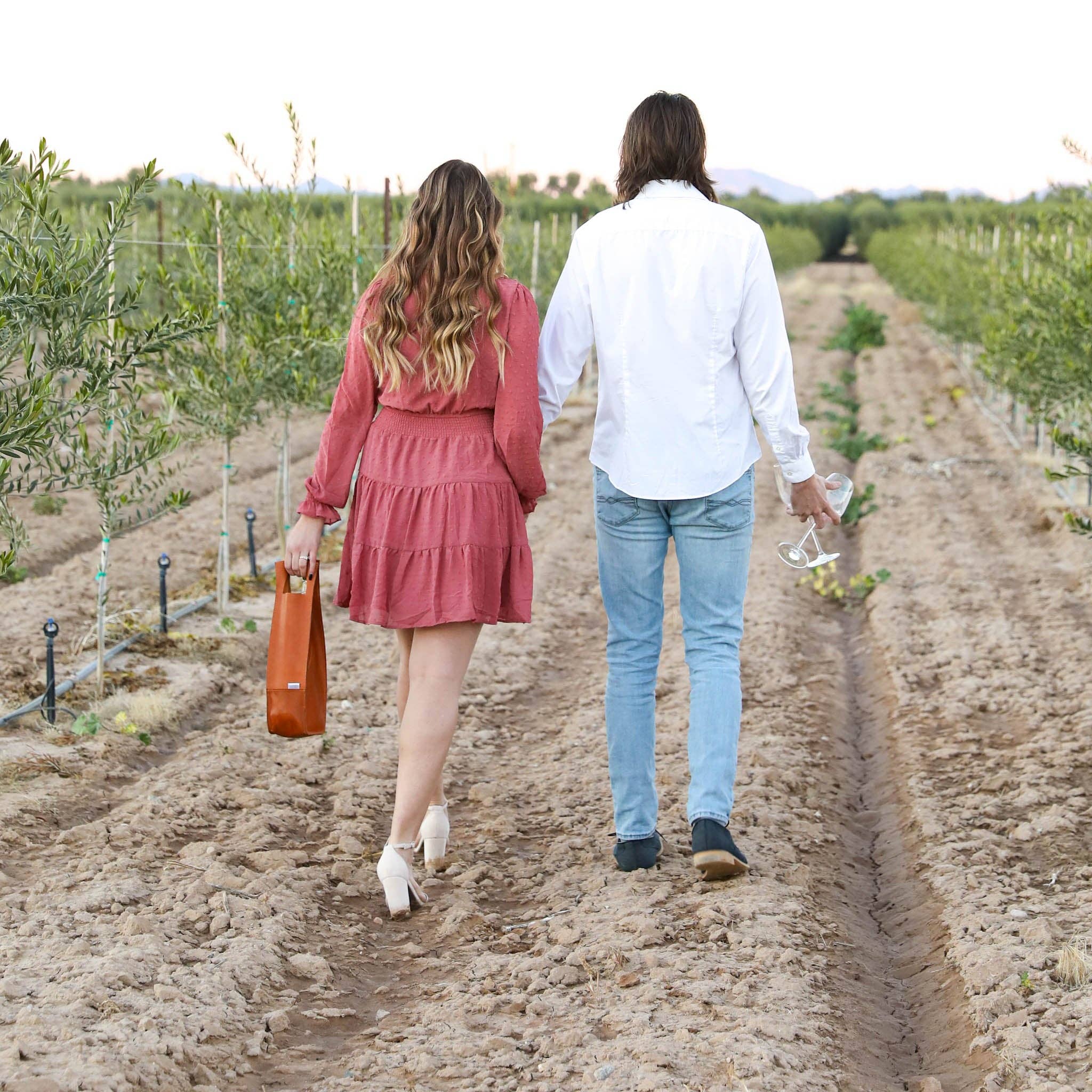 Lifetime Leather Co - Wholesale Wine Tote - Handmade American Full Grain Leather Wine Tote1