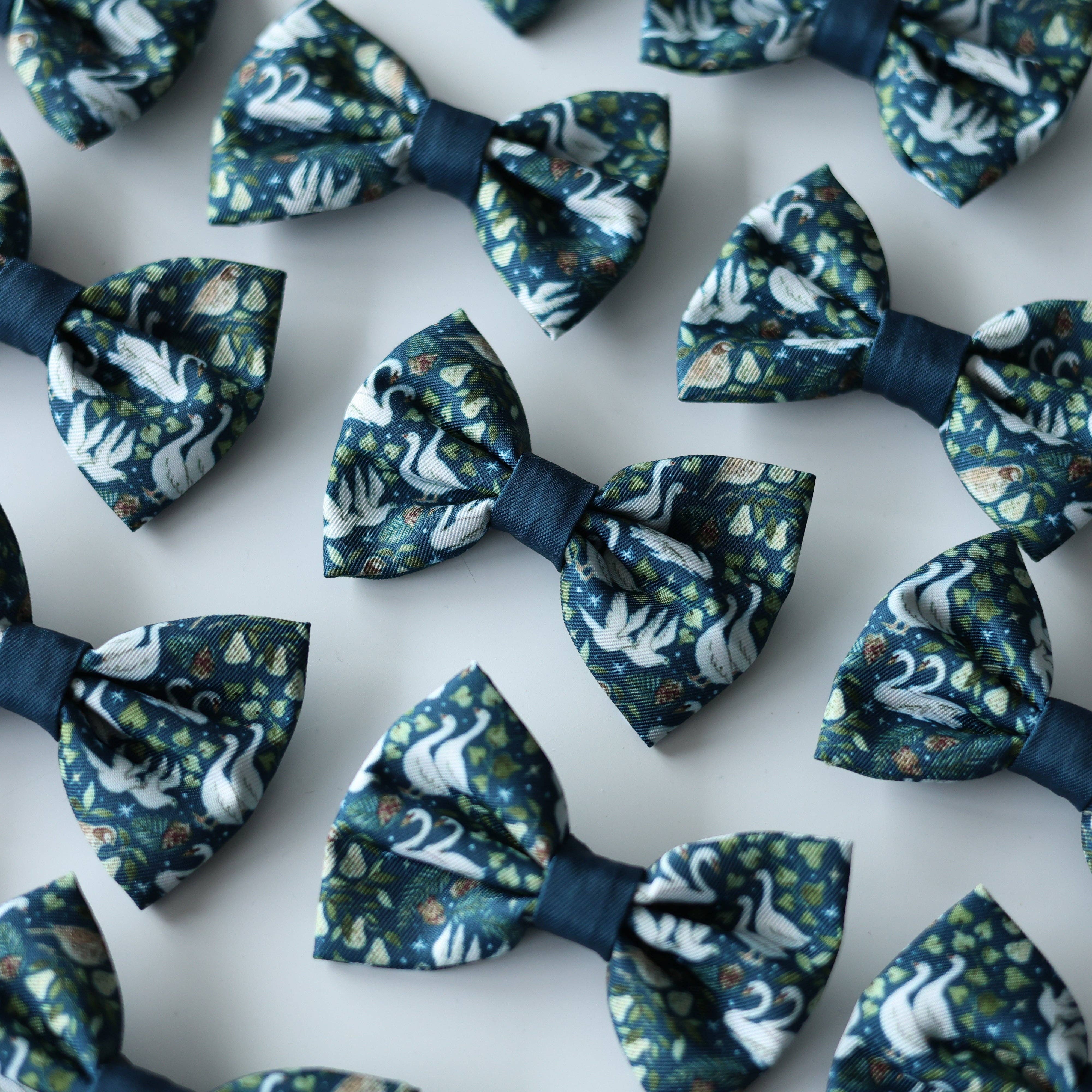 The aDoraBle Pooch Company – wholesale Pet bow tie – Dog – Dog Bow Tie - Twelve Days0