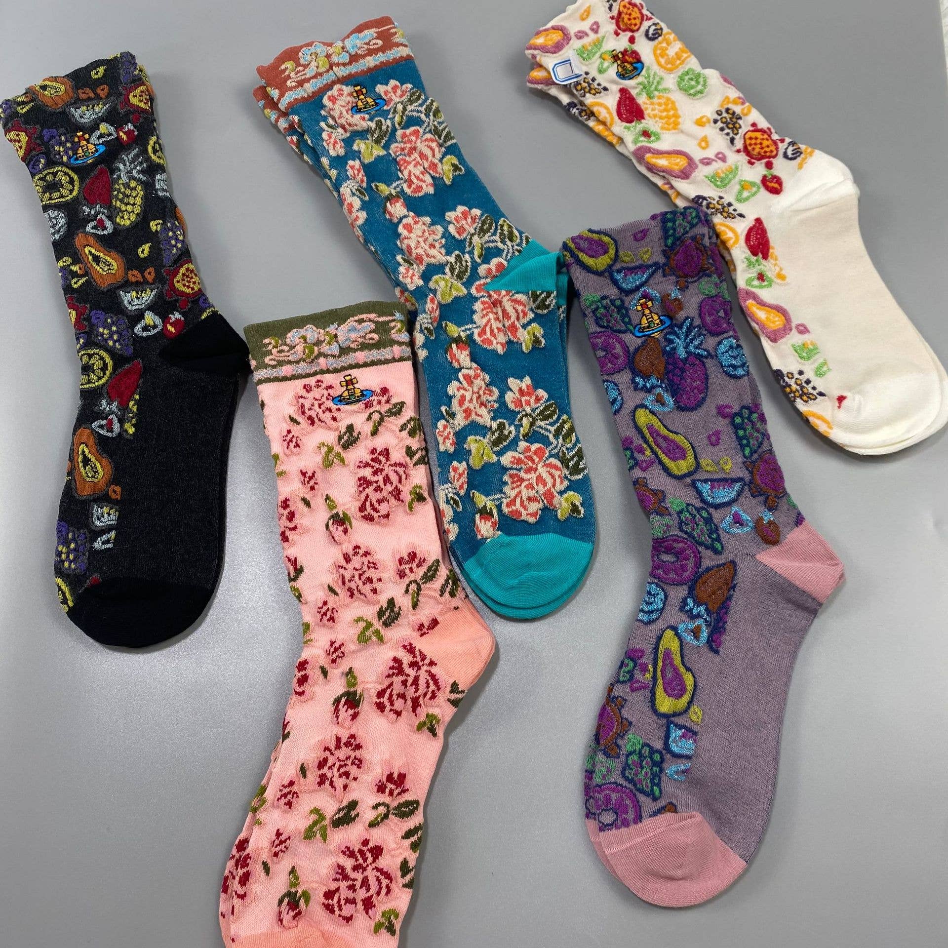 Tourtiwi - Wholesale Socks - Women's - Embroidered small flower vintage socks embossed hollow socks5