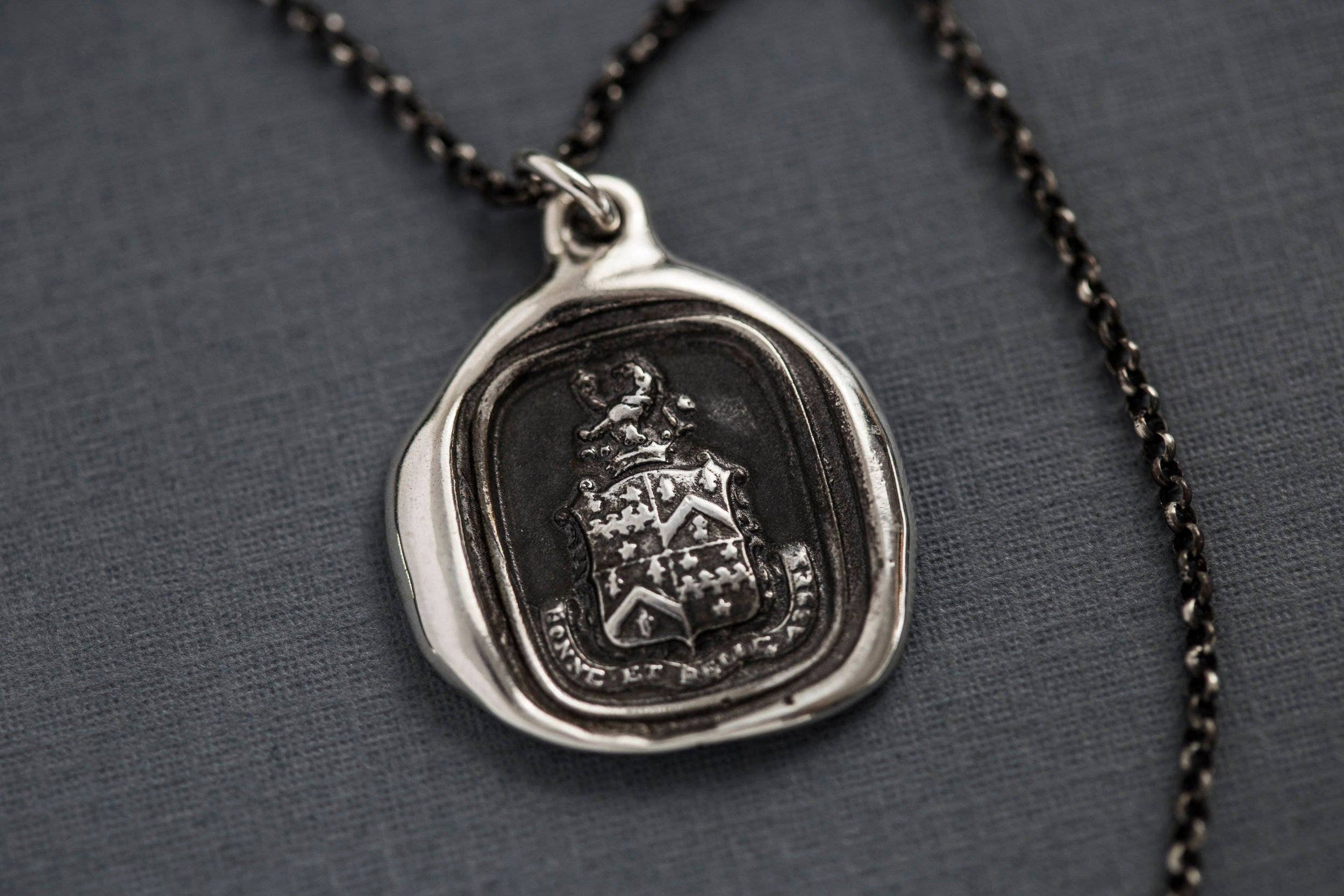 Plum and Posey - Wholesale Halskettinghanger - Zelfacceptatie - Leeuw ketting2