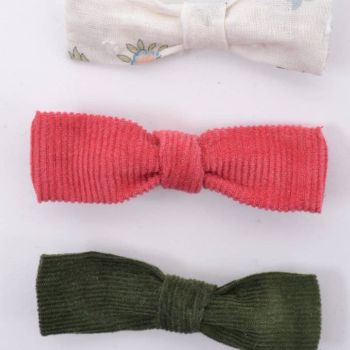 Kidiwi handmade - Vendita all'ingrosso Fermaglio per capelli - Bambini - Pinze Perla Stampato sfondo acquamarina nei nostri tessuti "Il regno dei sogni"