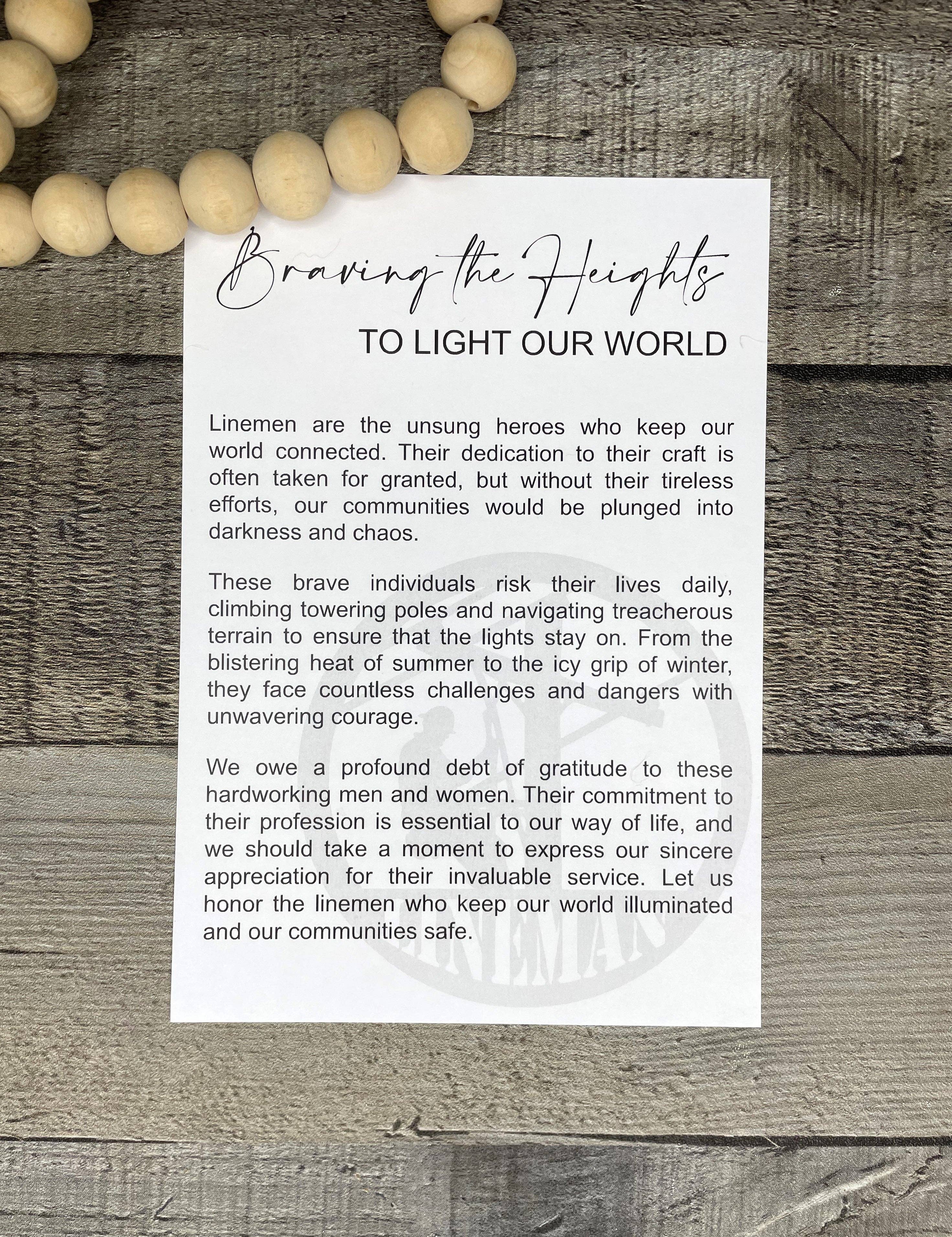 Montgomery and Claire – wholesale Prydnad – Linjearbetare Träprydnad - "Modig på Höjderna" Anpassningsbar Minnessak2