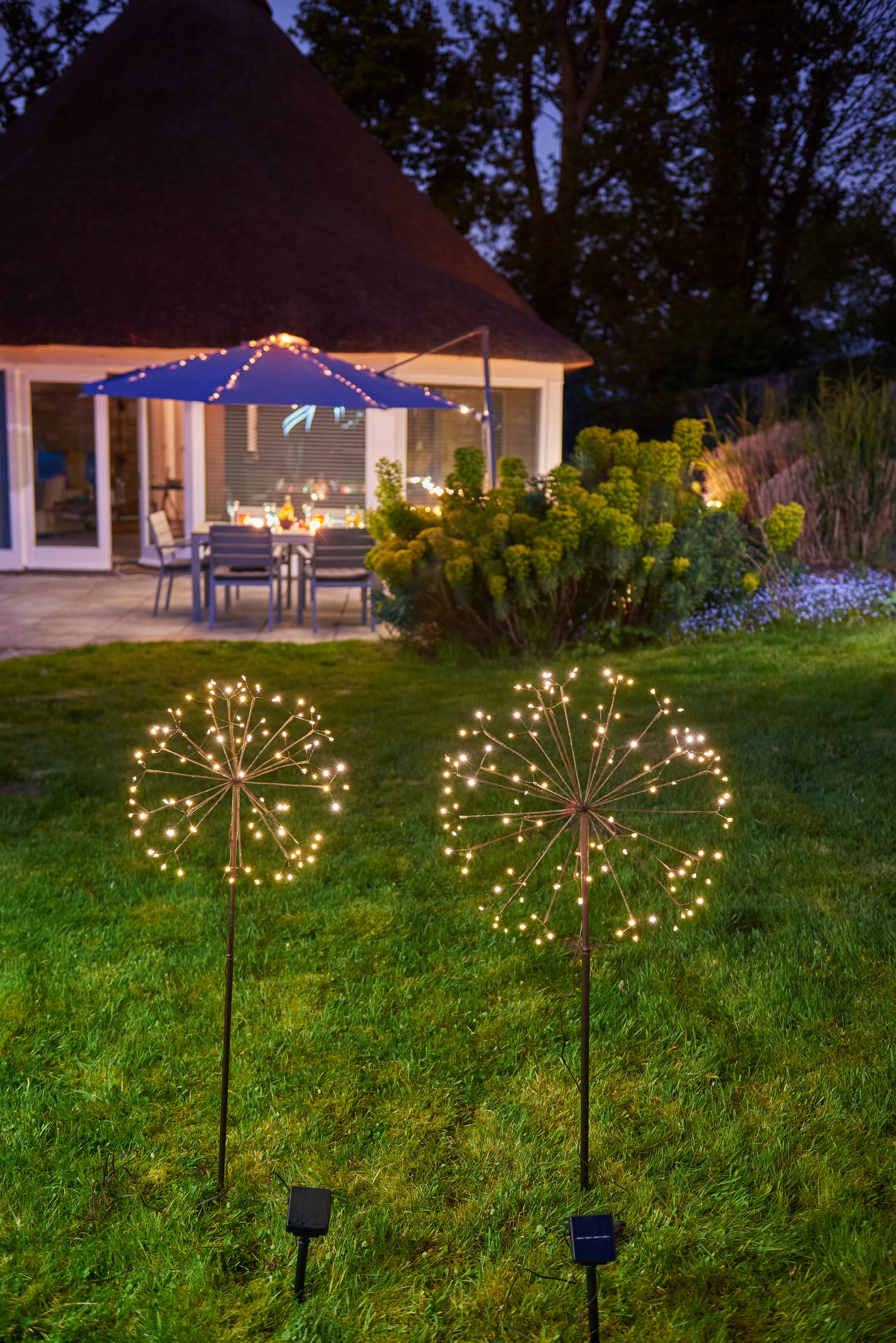 Lumina Of London Co - Wholesale Outdoor/Lawn Light - DISPLAY - Solar Dandelion1