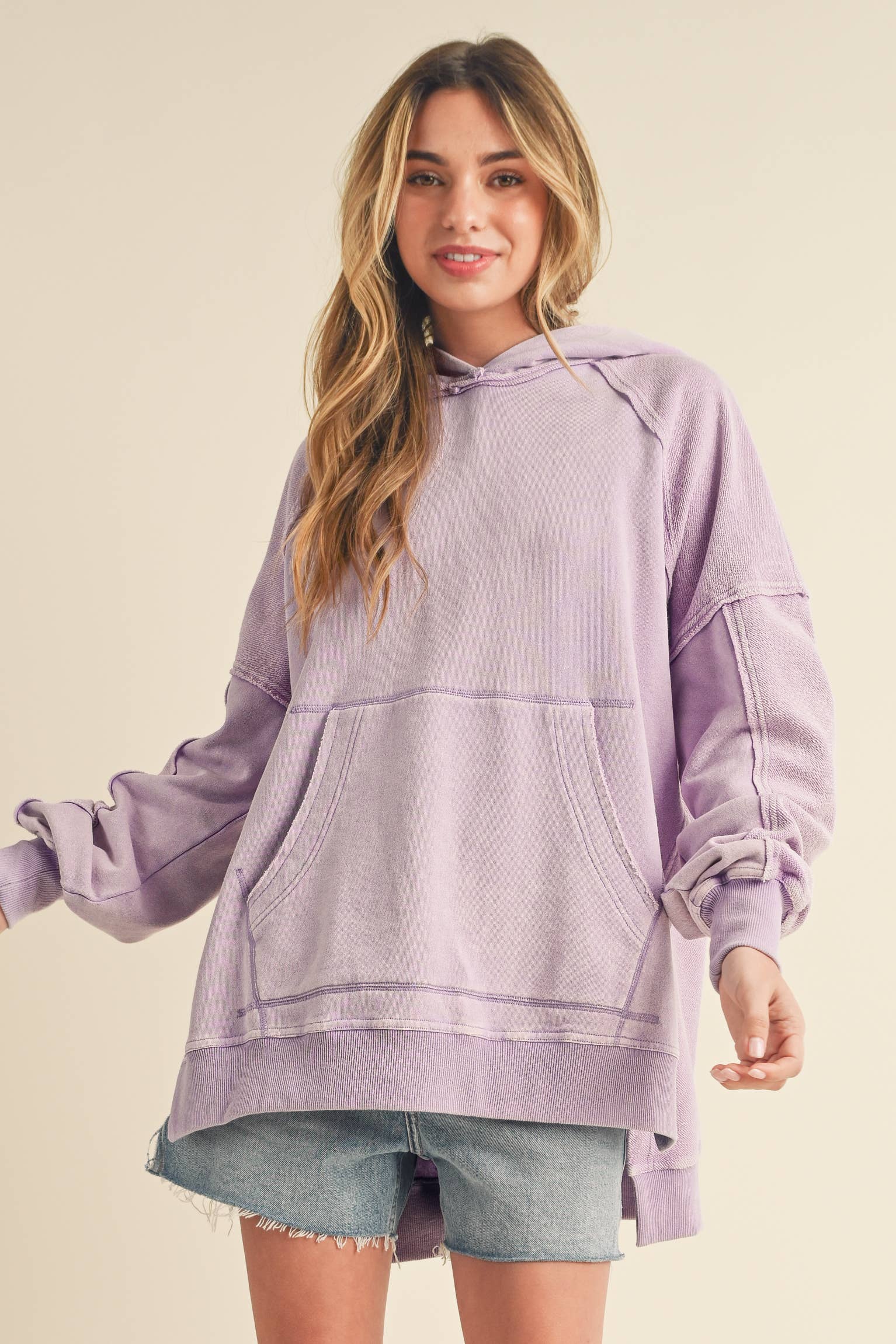 AEMI + CO – wholesale Hoodie – Women's – 966CK Deb Washed Hoodie 567