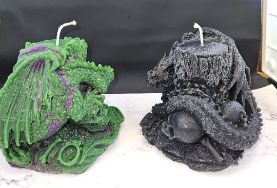 Twisted Candle Company - Wholesale Novelty Candle - Dragon Lair unscented beeswax candle1