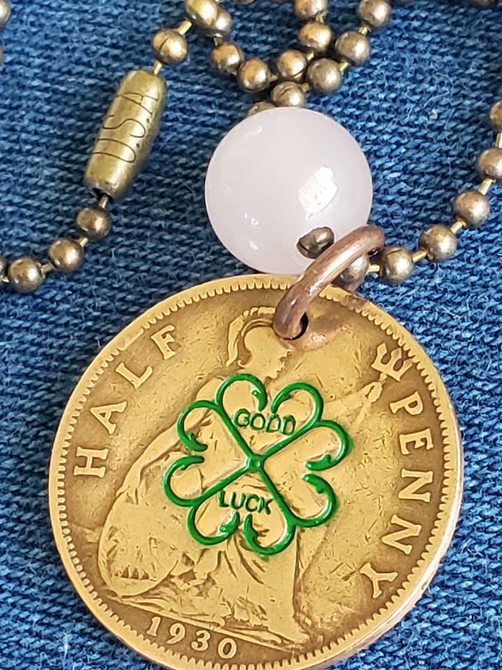 Pendente Moeda Sorte em Amor com Quartzo Rosa por atacado de RED DOG CRYSTALS AND GEMS