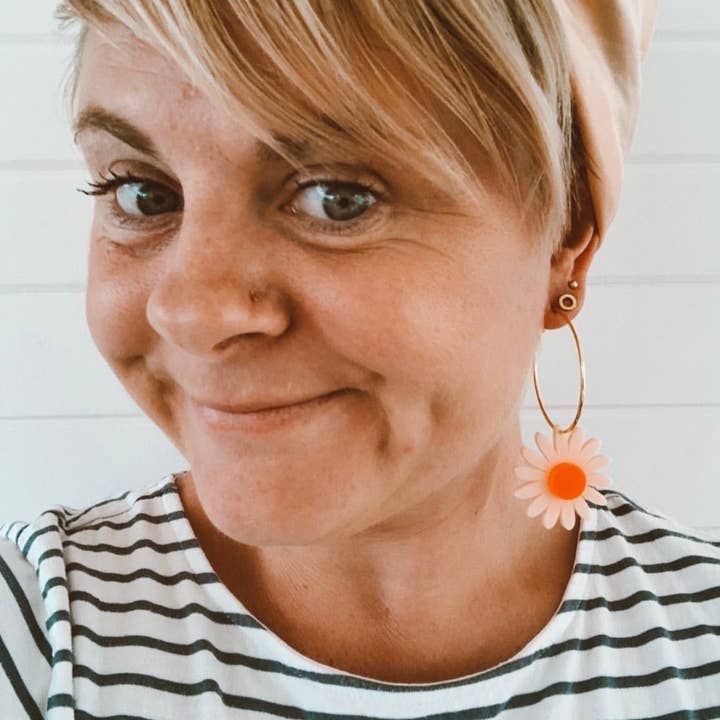 Emeldo - Wholesale Hoop Earrings - Daisy Hoops // Select Daisy Colour + Hoop25