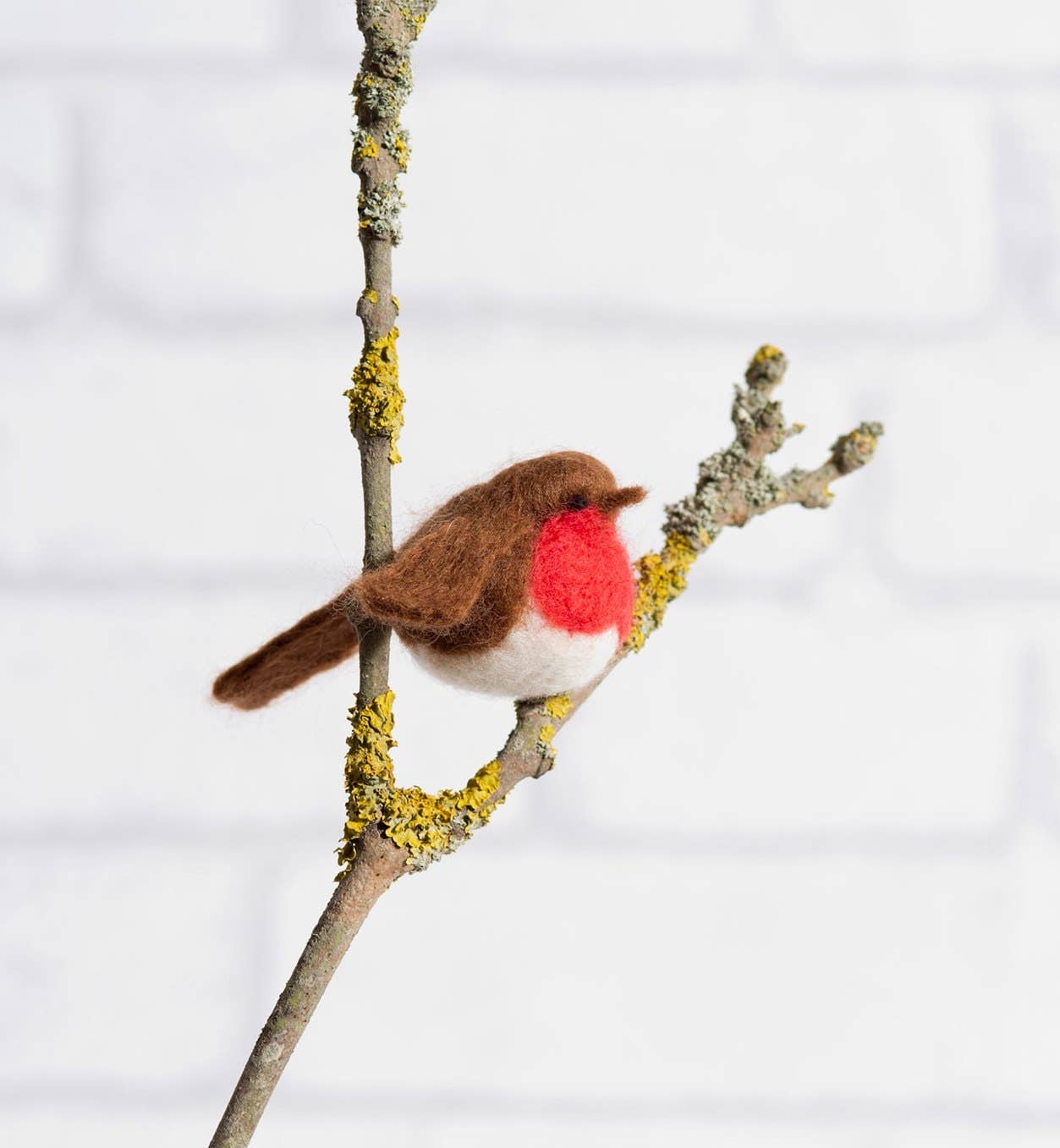 Bergin & Bath – wholesale DIY craft kit – Needle Felting Kit - Robins. Christmas craft kit for adults.7