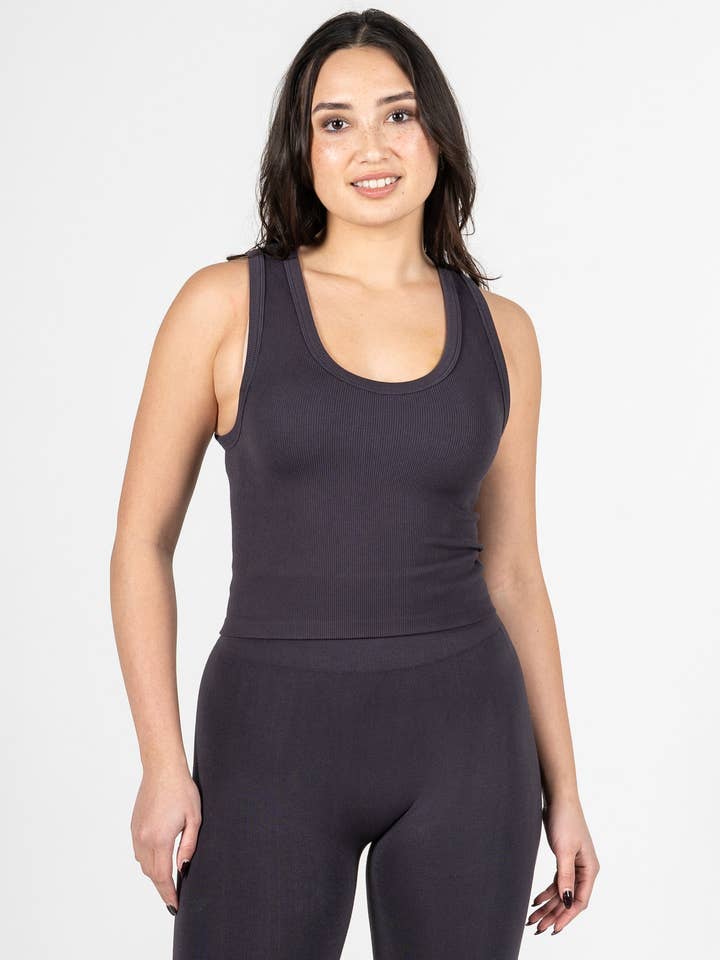 Geribbelde tanktop met ronde hals van bamboe - CEBT1014 voor wholesale door C'est Moi Clothing Co