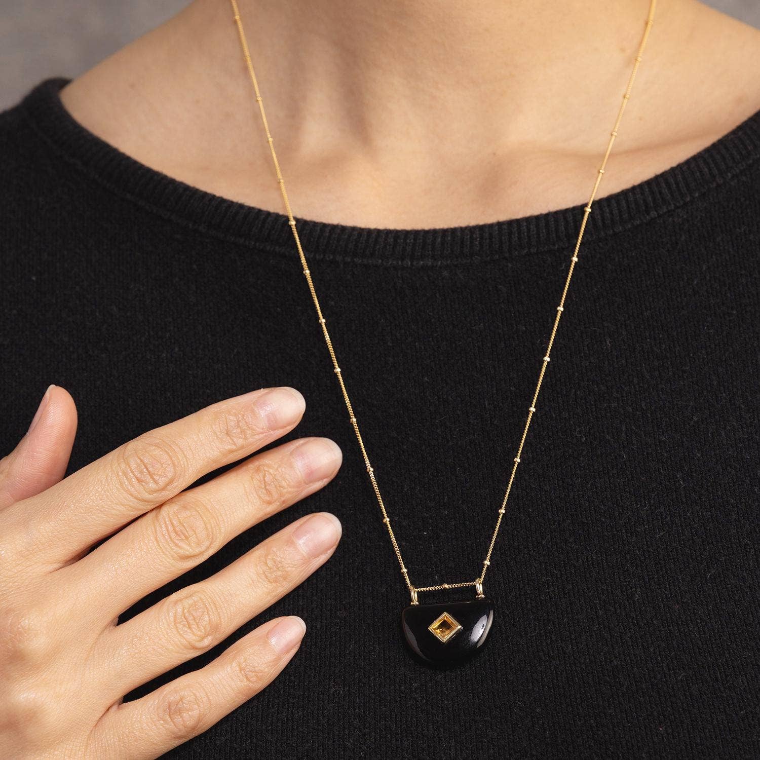 Soul & Little Rose – wholesale Pendant/charm necklace – Black Onyx and Citrine Half Circle Pendant Charm Necklace2