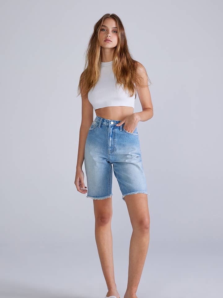 Jeans Bermuda in denim leggero a vita alta da donna autunnali per la vendita all'ingrosso da parte di Ceros Jeans