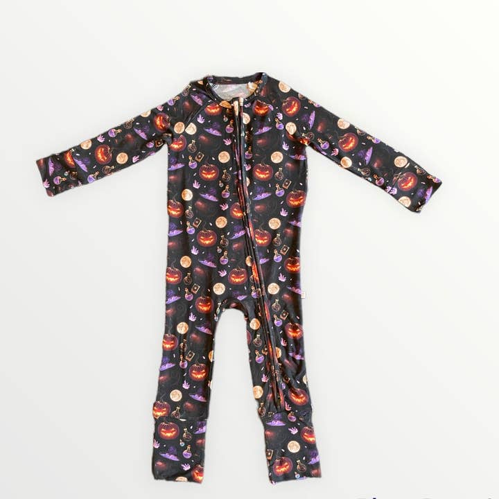 Barboteuse convertible Mattox Pumpkin Potter pour la vente par Snugabutter LLC