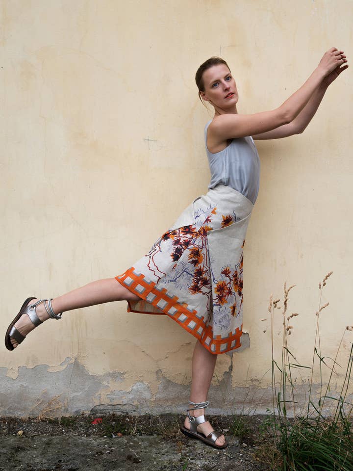 Linnekjol Blossoms Orange för wholesale av Clara Kaesdorf